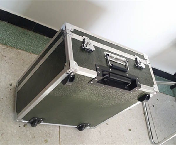 加强拉杆军绿箱